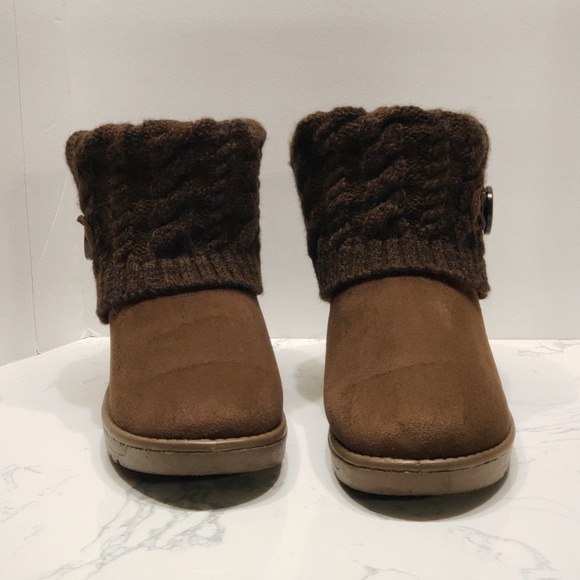 Shoes - Brown Sweater Top Boots